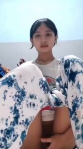 สาวไทยหุ่นเซ็กซี่เงี่ยนโคตร ซอยหีเนียนๆ ด้วยนิ้วยาวแบบไม่ยั้ง แตกคาหีเต็มๆ