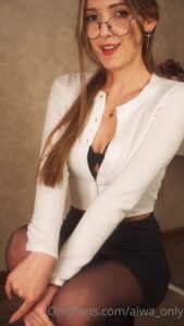 คลิปหลุด Aiwaonly Onlyfans สาวฝรั่งนมยักษ์ยืนซอยหีดิลโด้ควยใหญ่พุ่งน้ำแตกกระจายเต็มห้องน้ำ