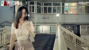 สาวไต้หวันผิวขาวโดนโจรบุกบ้านกลางวัน เย็ดหีสดซอยแรงแตกในคาหี