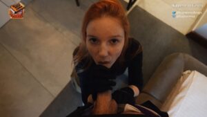 สาวรัสเซียคอสเพลย์หีฟิต โดนซอยหีรัวๆ ท่า 69 แล้วแตกในคาหีจนน้ำเงี่ยนไหลทะลัก