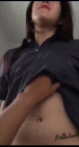 คลิปหลุดเน็ตไอดอล น้องนุ้งนิ้ง ดูดควยน้ำลายยืด โดนซอยหีแตกในเนียนๆ