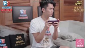 สาวจีน Xue Fei โดนพี่ชายซอยหีแตกในคาห้องนอน เงี่ยนจนหีแฉะ