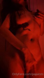 คลิปหลุด OnlyFans สาวสักลายหุ่นเซ็กซี่ ซอยหีเนียนด้วยนิ้ว+ดิลโด้ยาวใหญ่ น้ำเงี่ยนแตกพุ่งกระจาย