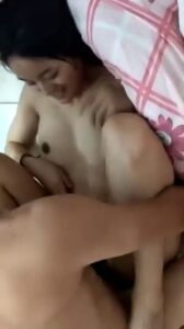 สาวไทยหีฟิตโดนแฟนจับเย็ดสดแรงซอยหีไม่ยั้ง แตกคาหีเต็มรู
